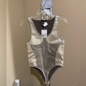 Forever 21 bodysuit new with tag. Size m/l